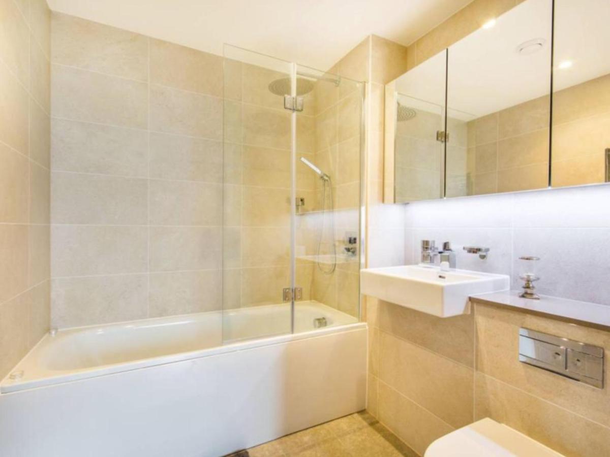 Luxurious Serviced Apartment In Кройдон Экстерьер фото