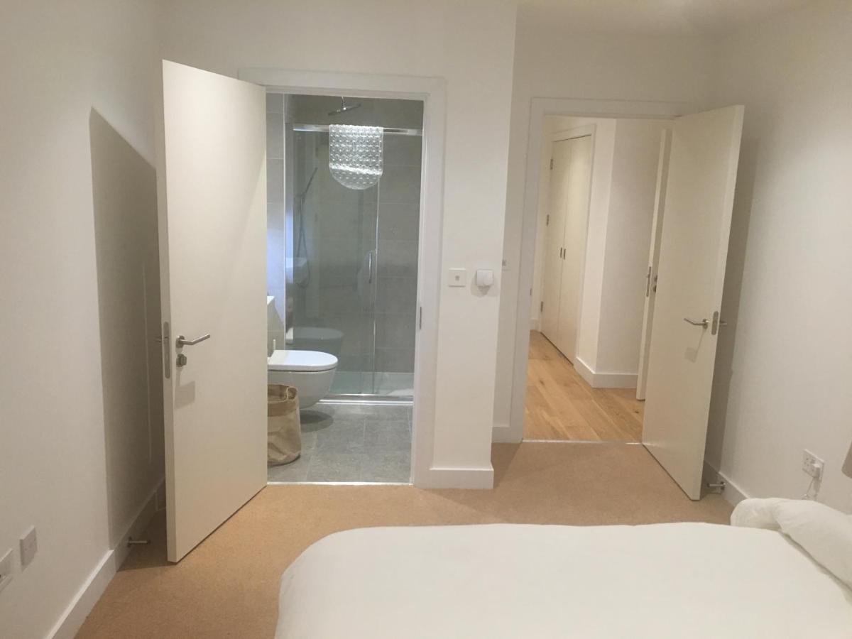 Luxurious Serviced Apartment In Кройдон Экстерьер фото