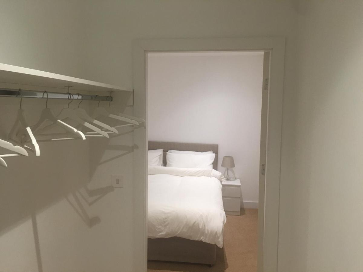 Luxurious Serviced Apartment In Кройдон Экстерьер фото